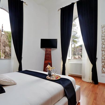 Dolce Casa Colosseo Рим Экстерьер фото