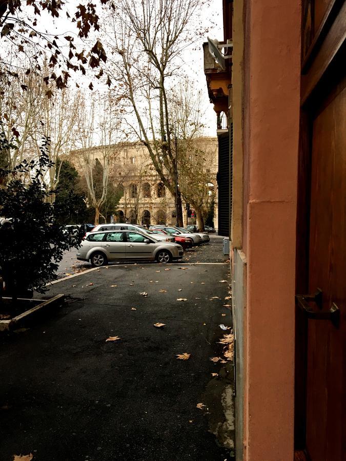 Dolce Casa Colosseo Рим Экстерьер фото