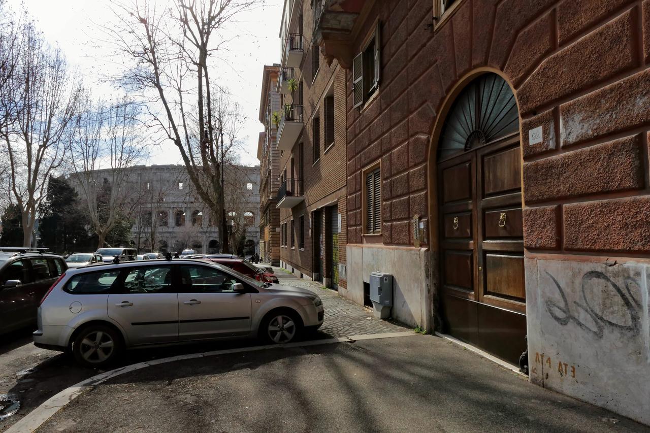 Dolce Casa Colosseo Рим Экстерьер фото