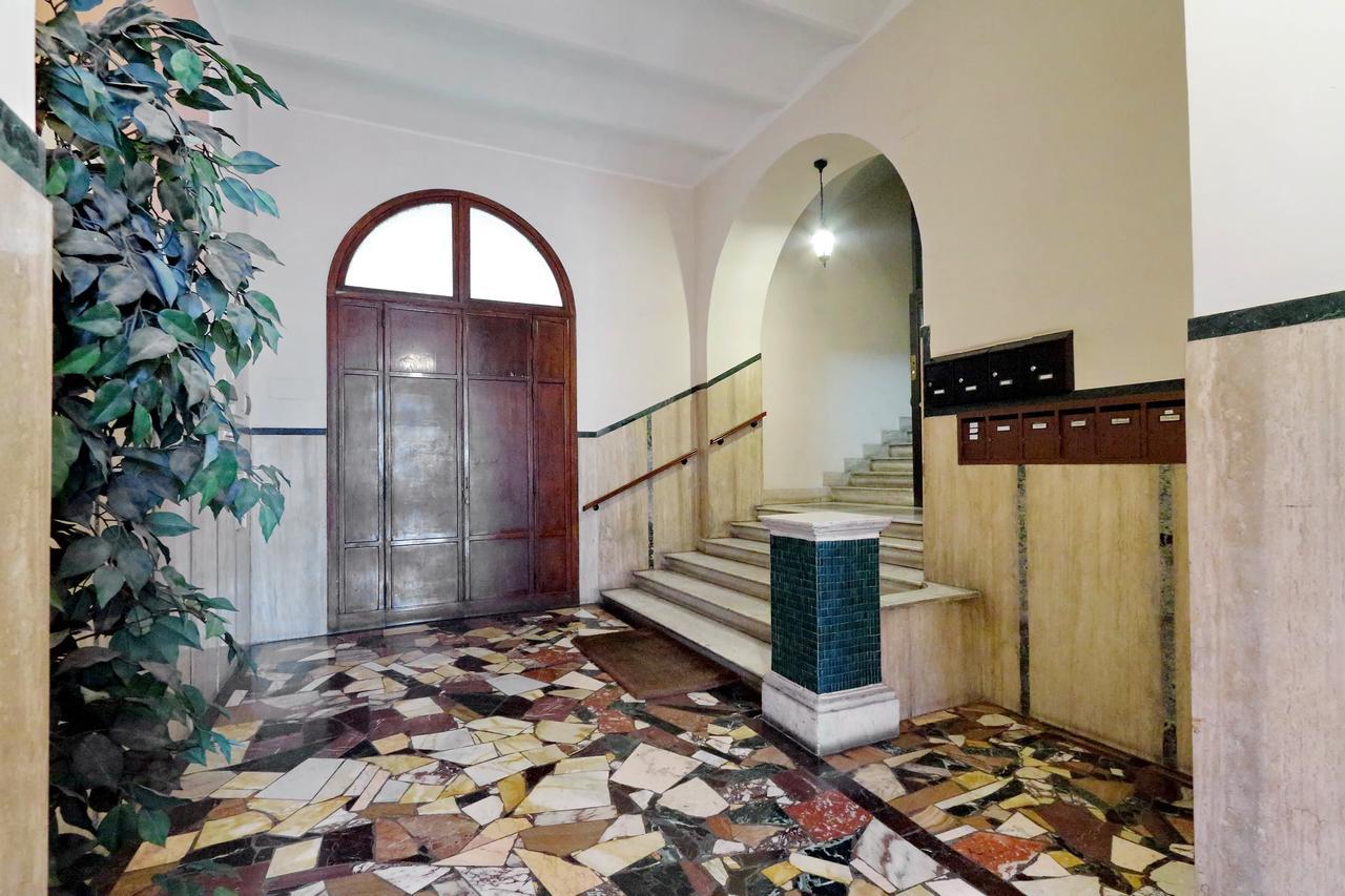 Dolce Casa Colosseo Рим Экстерьер фото